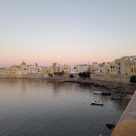 Oltre: Monolocale Con Terrazzo Privato Al Piano Apartment Trapani Bagian luar foto