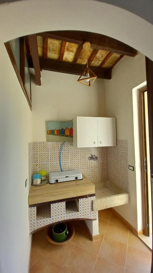 Oltre: Monolocale Con Terrazzo Privato Al Piano Apartment Trapani Bagian luar foto