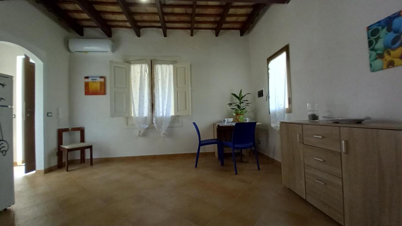 Oltre: Monolocale Con Terrazzo Privato Al Piano Apartment Trapani Bagian luar foto