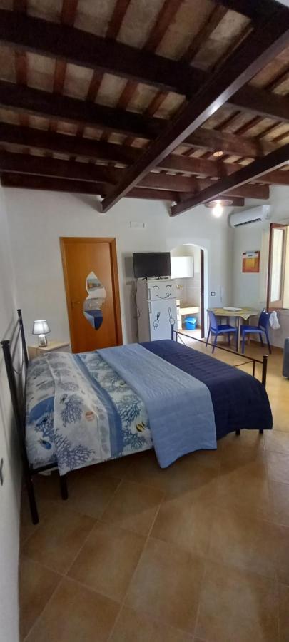 Oltre: Monolocale Con Terrazzo Privato Al Piano Apartment Trapani Bagian luar foto